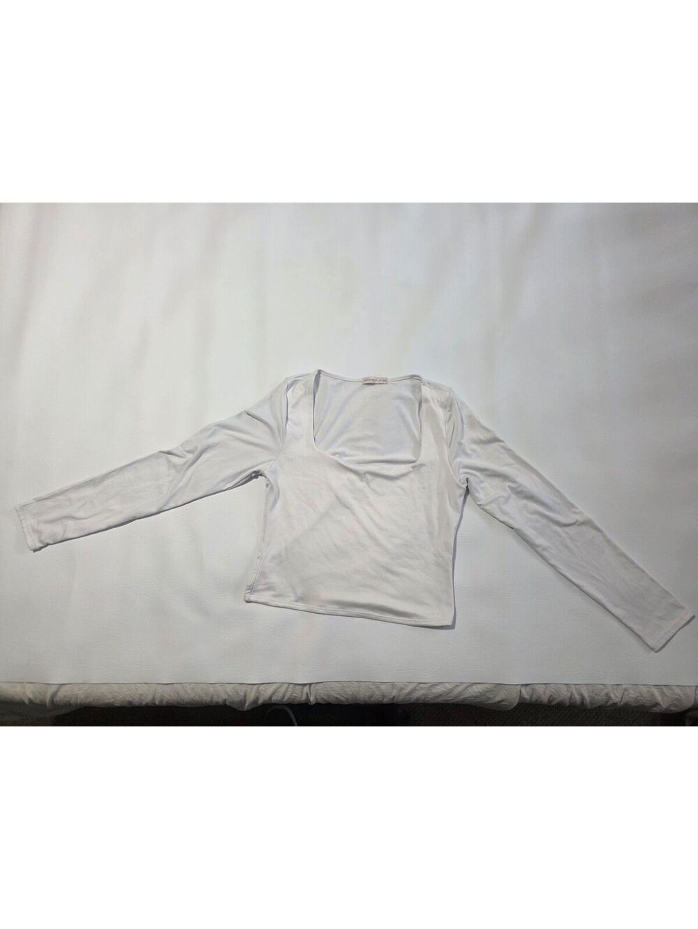 Sincerely Jules White Long Sleeve Cutout Crop Top